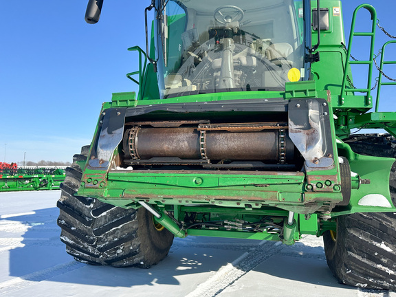 2014 John Deere S680 Combine