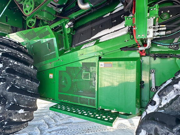 2014 John Deere S680 Combine