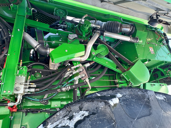 2014 John Deere S680 Combine