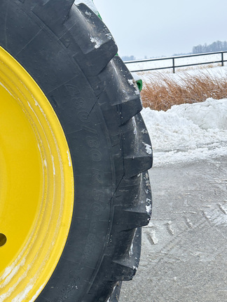 2015 John Deere 8320R Tractor