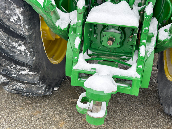 2015 John Deere 8320R Tractor