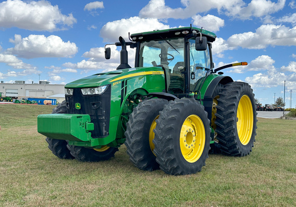 2015 John Deere 8370R Tractor