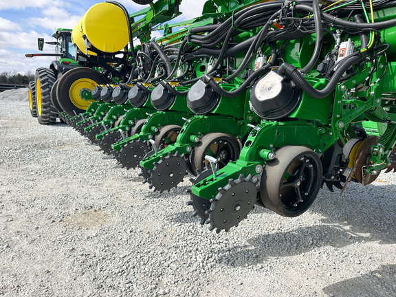 2025 John Deere 1775NT Planter