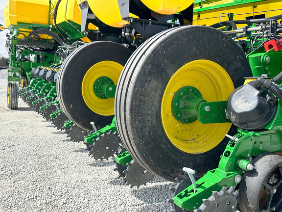 2025 John Deere 1775NT Planter