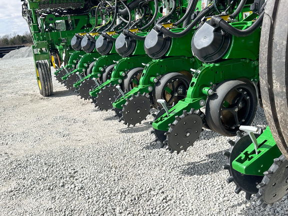2025 John Deere 1775NT Planter