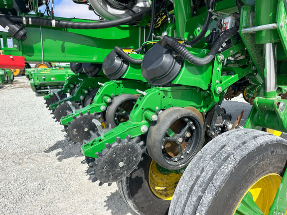 2025 John Deere 1775NT Planter