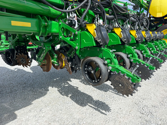 2025 John Deere 1775NT Planter