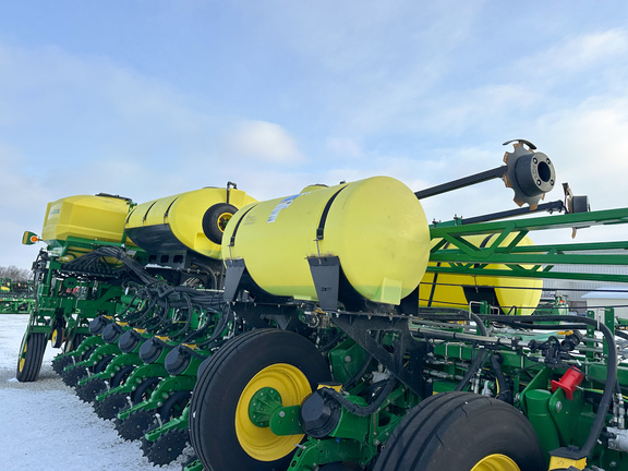 2022 John Deere 1775NT Planter