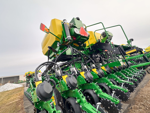 2025 John Deere DB60 Planter