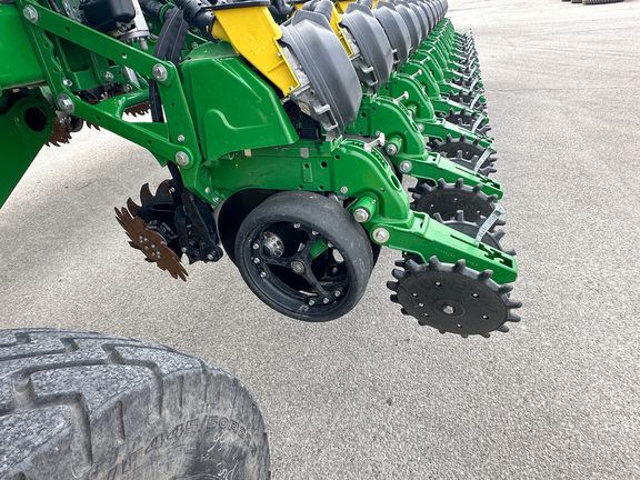 2025 John Deere DB60 Planter