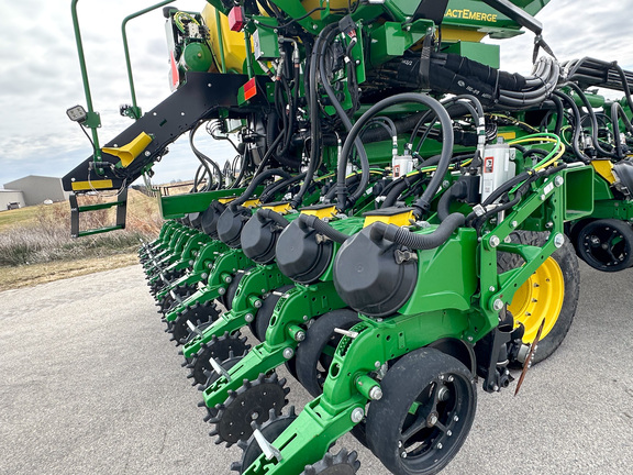 2025 John Deere DB60 Planter
