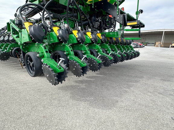 2025 John Deere DB60 Planter