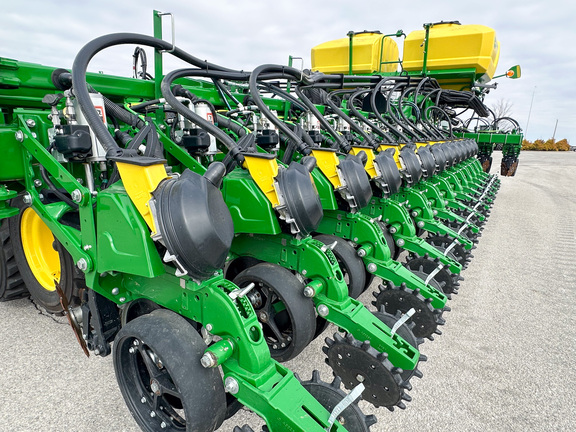 2025 John Deere DB60 Planter