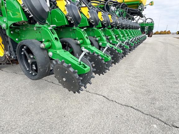 2025 John Deere DB60 Planter