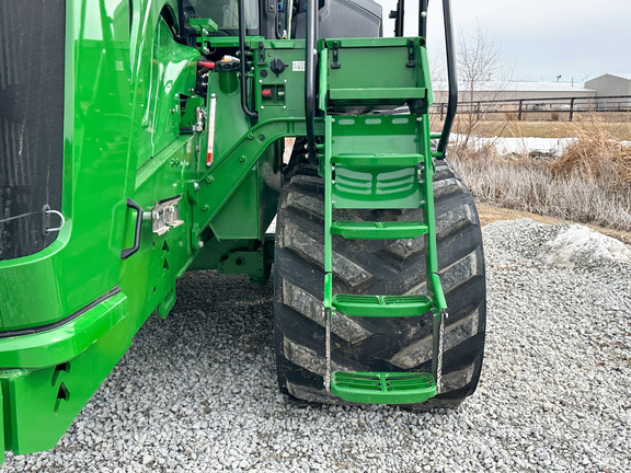 2025 John Deere 9RT 590 Tractor Rubber Track