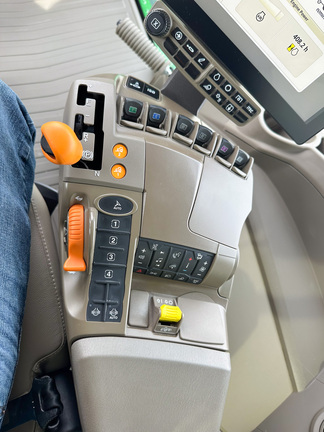 2024 John Deere 9R 640 Tractor 4WD