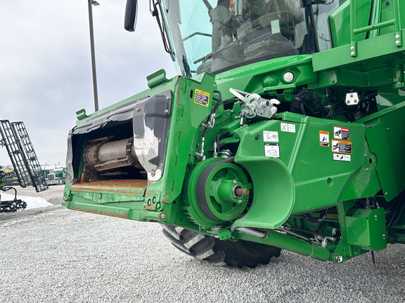 2022 John Deere S780 Combine