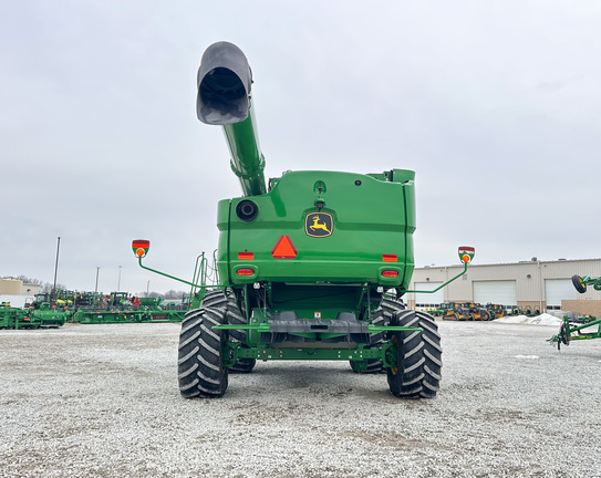 2022 John Deere S780 Combine