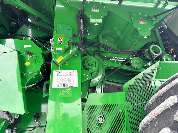 2022 John Deere S780 Combine