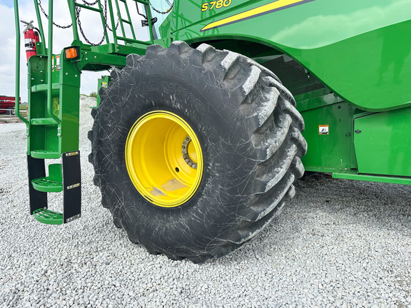 2022 John Deere S780 Combine