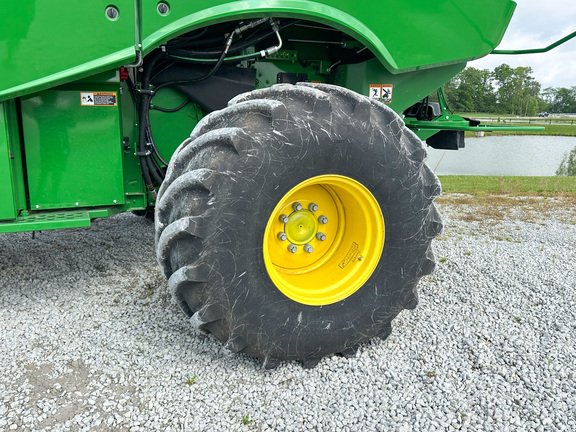 2022 John Deere S780 Combine