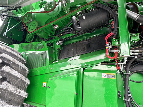 2022 John Deere S780 Combine