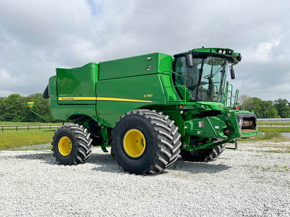 2022 John Deere S780 Combine