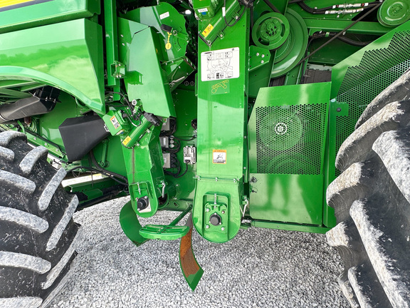 2022 John Deere S780 Combine