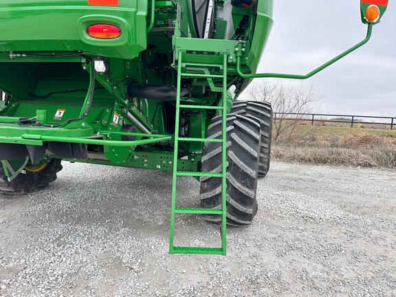 2022 John Deere S780 Combine