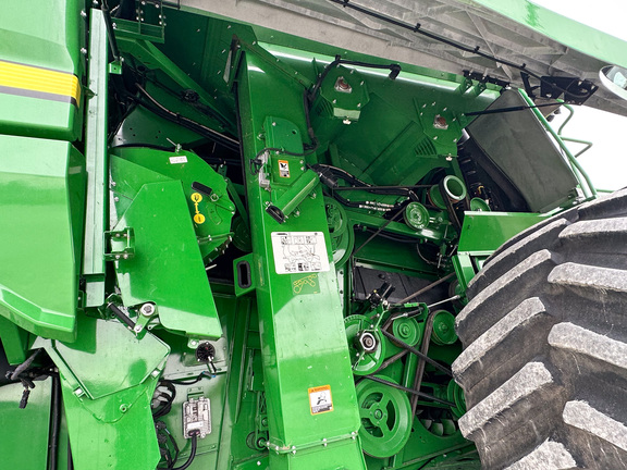2022 John Deere S780 Combine