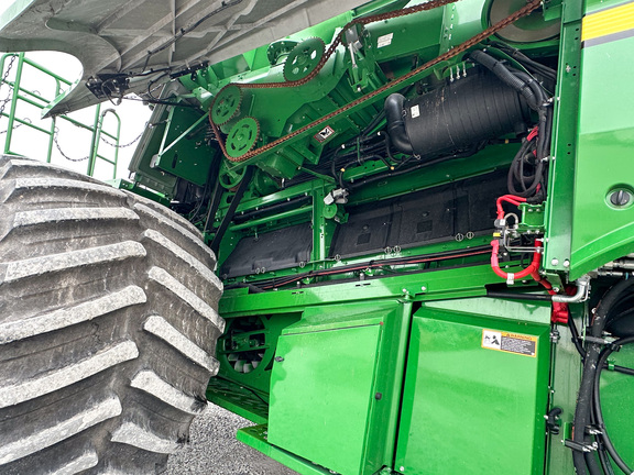2022 John Deere S780 Combine