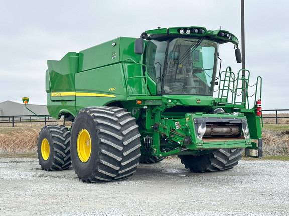 2022 John Deere S780 Combine