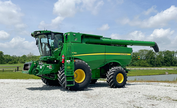 2022 John Deere S780 Combine