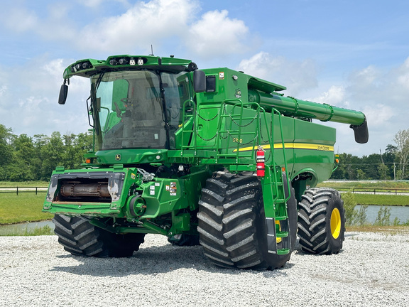 2022 John Deere S780 Combine