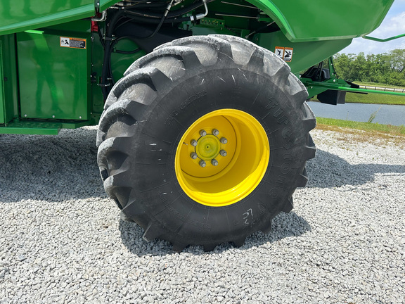 2022 John Deere S780 Combine