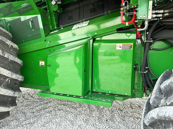 2022 John Deere S780 Combine
