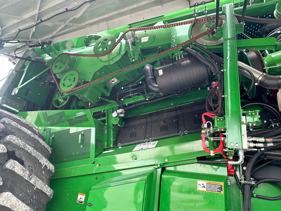 2022 John Deere S780 Combine