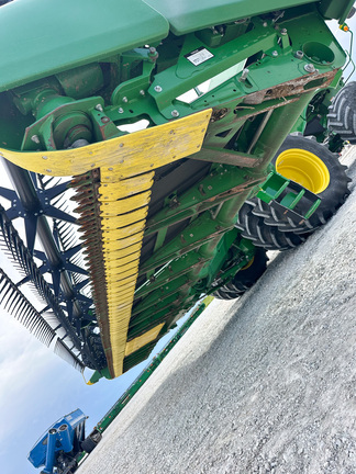 2021 John Deere RD40F Header Combine