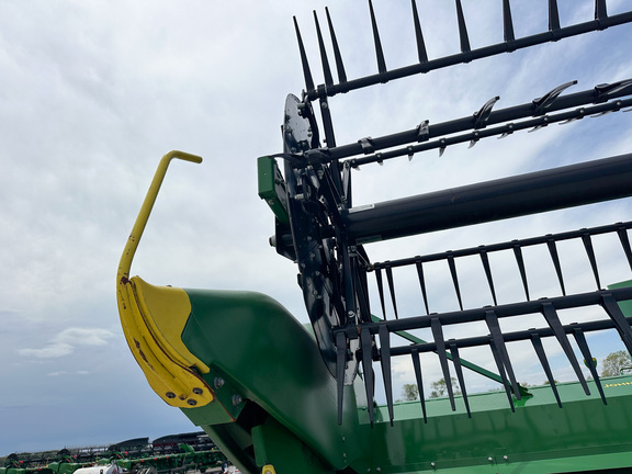 2021 John Deere RD40F Header Combine
