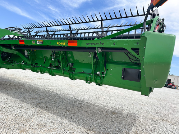 2021 John Deere RD40F Header Combine