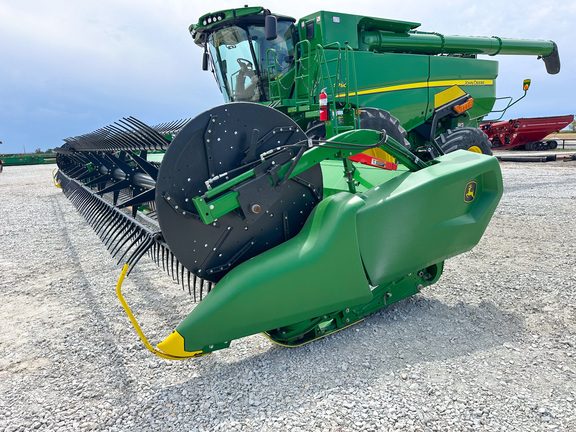 2021 John Deere RD40F Header Combine