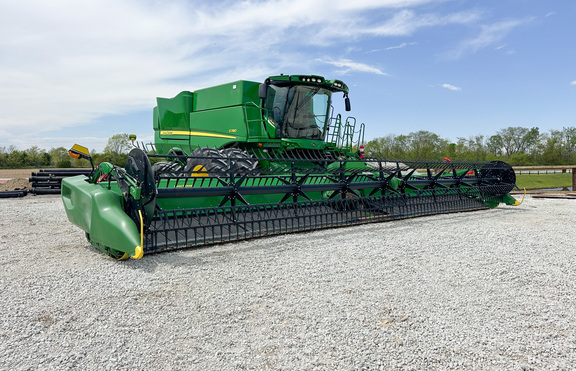 2021 John Deere RD40F Header Combine