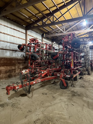 2010 Krause 5635-42 Field Cultivator
