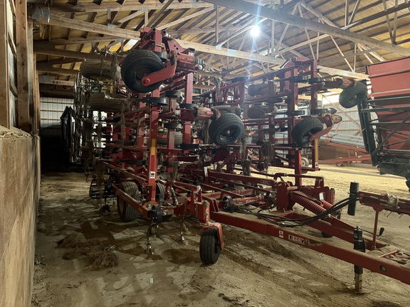 2010 Krause 5635-42 Field Cultivator