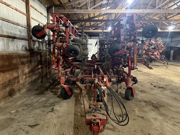 2010 Krause 5635-42 Field Cultivator