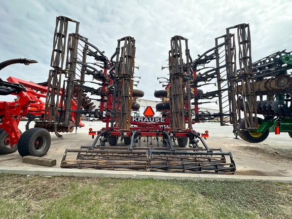 2010 Krause 5635-42 Field Cultivator