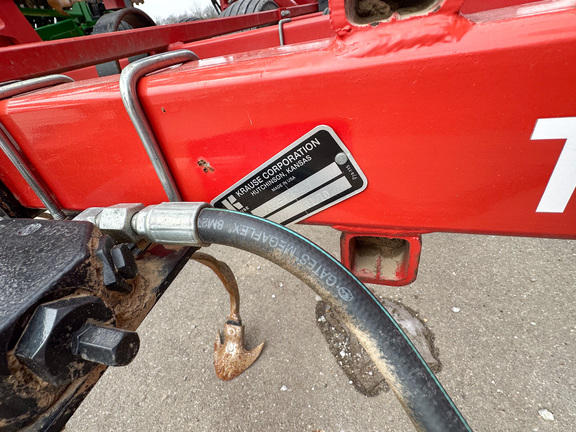 2010 Krause 5635-42 Field Cultivator