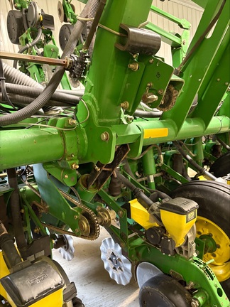 2003 John Deere 1790 Planter