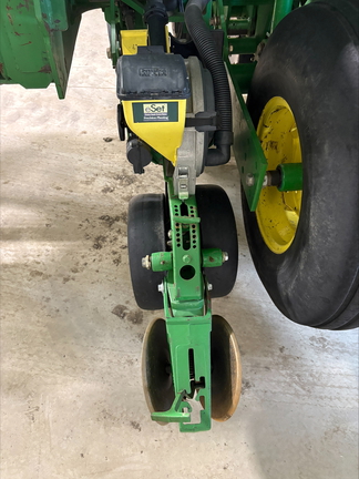 2003 John Deere 1790 Planter
