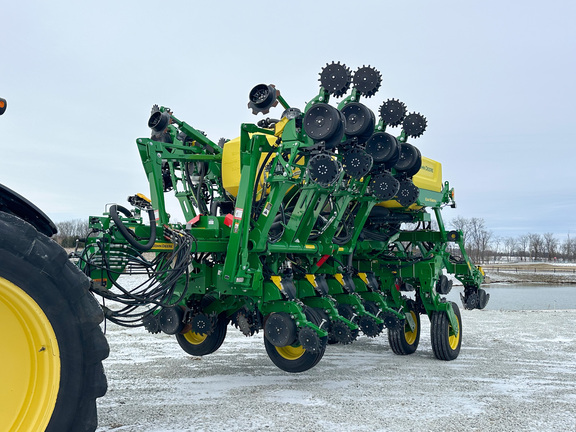 2025 John Deere 1795 Planter
